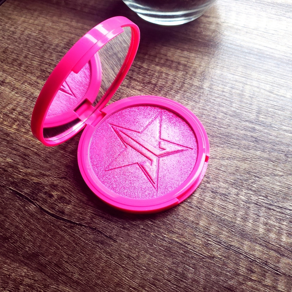 Jeffree Star Cosmetics Skin Frost Regina George